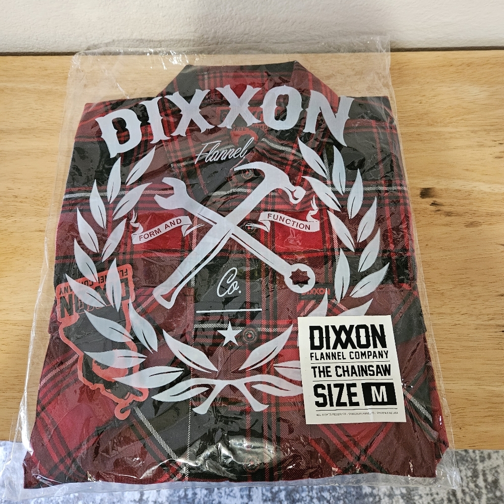 Dixxon Flannel The Chainsaw men's size Medium NIB